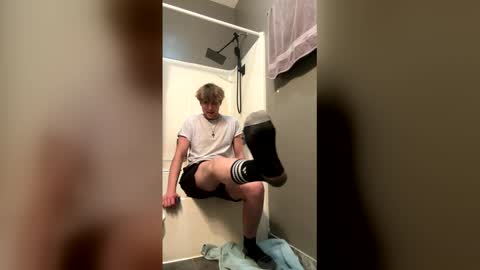 bigskinnyboyshh online show from 06-10-26, 02:45