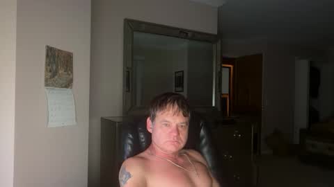 Snapshot of bigsteve24cm chatting on 11-17-25, 12:22 bigsteve24cm online show from 11-17-25, 12:22