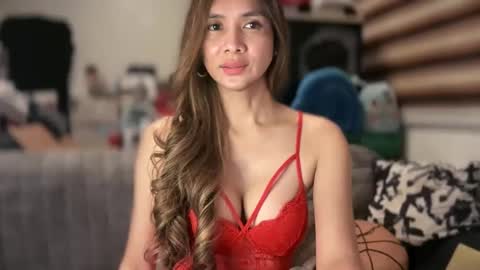 Yna     online show from 01-15-25, 12:19