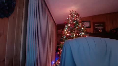 Snapshot of bigthicksatisfying2 chatting on 12-20-24, 08:28 bigthicksatisfying2 online show from 12-20-24, 08:28