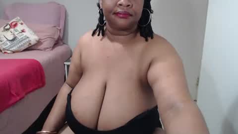 Lona online show from 09-21-25, 03:19