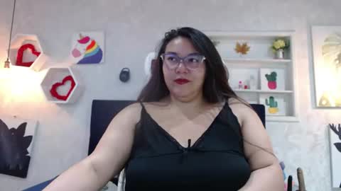 Snapshot of bigtitslaurenriver chatting on 07-27-26, 12:01 bigtitslaurenriver online show from 07-27-26, 12:01