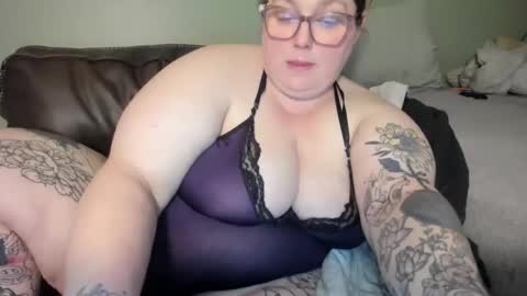 Snapshot of bigtittybbw chatting on 01-05-25, 12:52 bigtittybbw online show from 01-05-25, 12:52