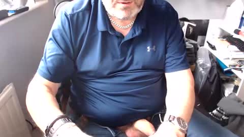 Snapshot of bigtone2_1968 chatting on 06-17-26, 12:40 bigtone2_1968 online show from 06-17-26, 12:40