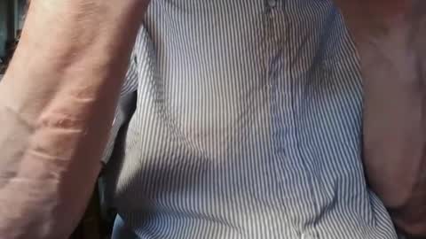 Snapshot of bigukphallus chatting on 06-07-26, 03:05 bigukphallus online show from 06-07-26, 03:05