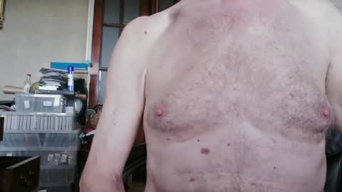 Snapshot of bigukphallus chatting on 06-18-26, 12:42 bigukphallus online show from 06-18-26, 12:42