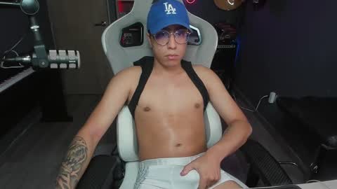 bigxboy96 online show from 02-09-25, 02:07