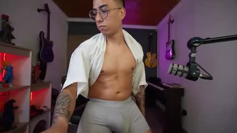 bigxboy96 online show from 10-30-25, 06:08