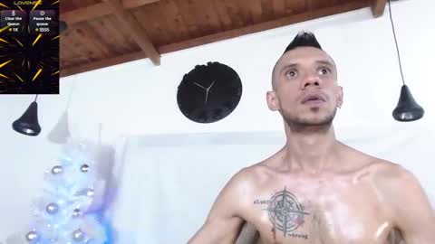 Snapshot of bigzehuz chatting on 12-24-24, 07:49 andres online show from 12-24-24, 07:49