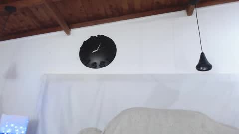 Snapshot of bigzehuz chatting on 01-27-25, 04:30 andres online show from 01-27-25, 04:30