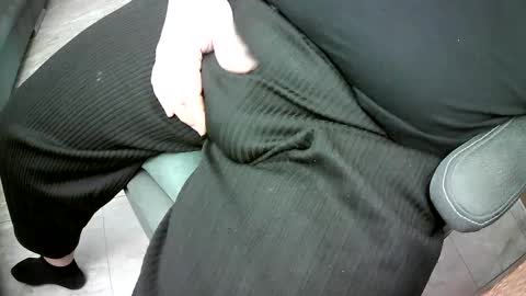 Snapshot of bikeman17 chatting on 02-23-25, 02:04 bikeman17 online show from 02-23-25, 02:04