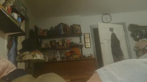 Snapshot of billyhuey12 chatting on 01-21-25, 04:21 NUMROUNO MACK online show from 01-21-25, 04:21