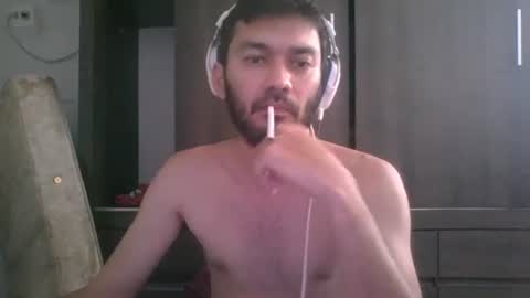 Snapshot of binhodm1 chatting on 01-05-25, 04:27 binhodm1 online show from 01-05-25, 04:27