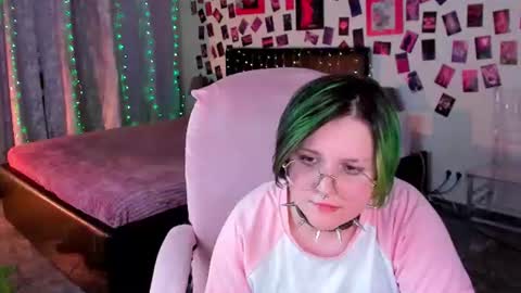 Snapshot of bioohazard chatting on 07-15-26, 06:13 Miranda online show from 07-15-26, 06:13