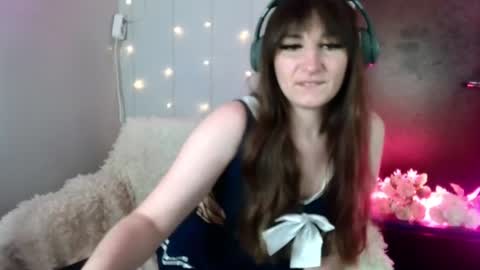 birdie_kiss online show from 06-15-26, 09:17