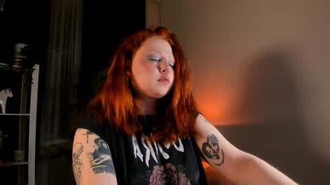 Nana online show from 12-21-25, 04:36