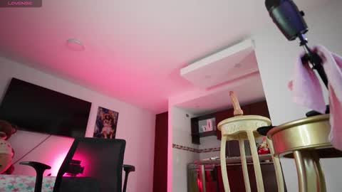 bitchysalome online show from 10-09-25, 01:31