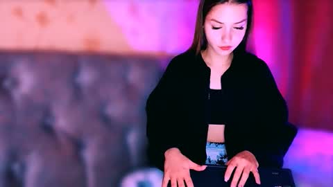 Margo online show from 03-09-26, 05:17