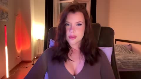 Ann Braslowsky online show from 09-21-25, 01:29