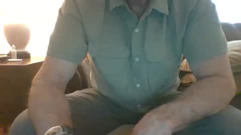 bizzybeejc online show from 10-18-25, 07:03