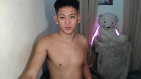 Snapshot of bj_alex31 chatting on 10-29-25, 01:08 alex online show from 10-29-25, 01:08