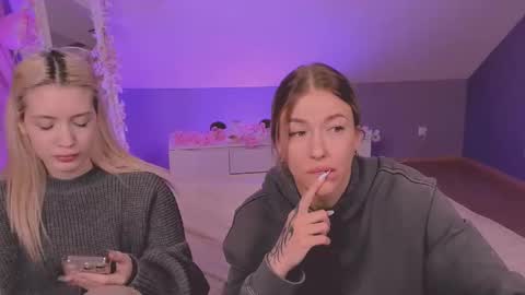 Snapshot of bjliki chatting on 02-09-25, 11:57 Julia online show from 02-09-25, 11:57