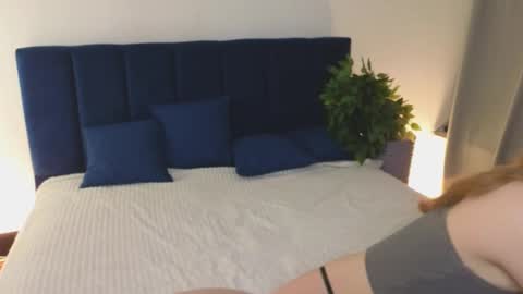 Snapshot of bjliki chatting on 02-16-25, 08:32 Julia online show from 02-16-25, 08:32