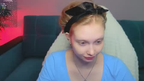 Snapshot of bjliki chatting on 10-17-25, 02:48 Julia online show from 10-17-25, 02:48