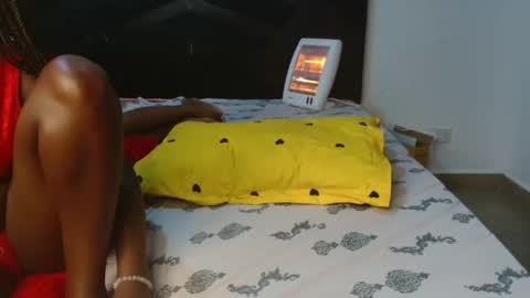 Snapshot of black_african_queen chatting on 09-11-25, 06:41 Queen online show from 09-11-25, 06:41