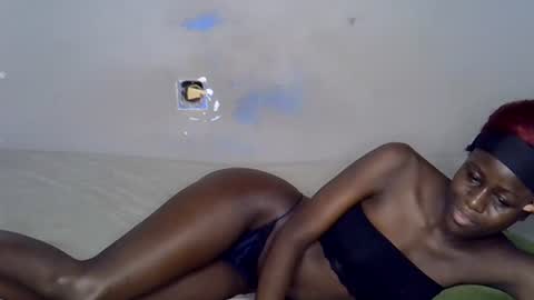 black_ebony8 online show from 06-15-26, 07:49