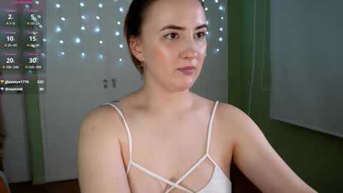 Snapshot of black_eva_ chatting on 03-07-25, 08:33 Eva online show from 03-07-25, 08:33