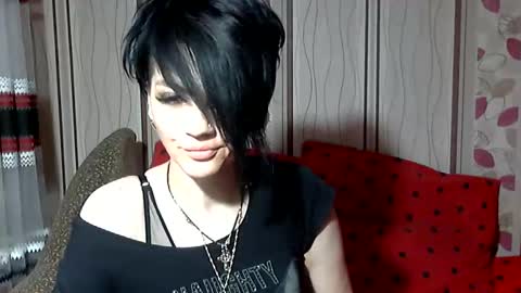 black_hot_01 online show from 12-19-24, 06:23