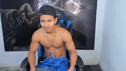 Snapshot of black_johnsonn chatting on 12-20-24, 02:49 black johnsonn online show from 12-20-24, 02:49