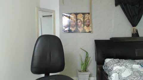 black_king_241 online show from 10-07-25, 03:14