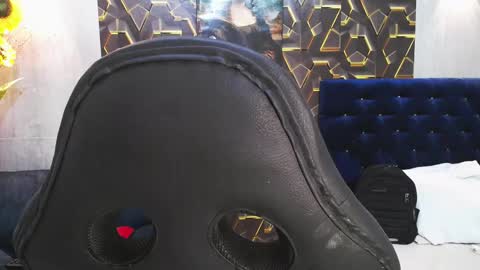 black_king_241 online show from 02-11-26, 03:11