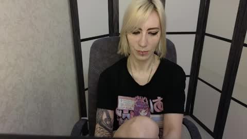 Emily online show from 04-04-26, 08:23