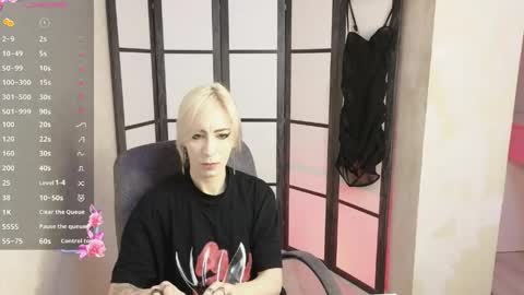 Emily online show from 04-22-26, 08:28