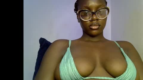 Snapshot of black_petitqueen12 chatting on 02-15-26, 07:51 BLACK online show from 02-15-26, 07:51