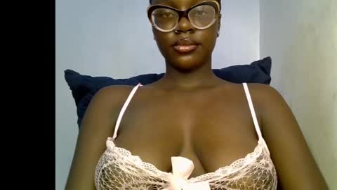 Snapshot of black_petitqueen12 chatting on 02-23-26, 08:22 BLACK online show from 02-23-26, 08:22