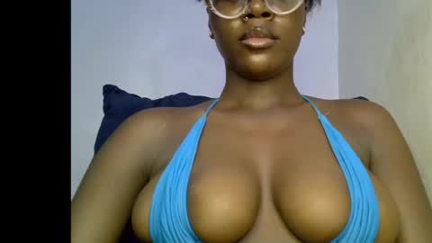 Snapshot of black_petitqueen12 chatting on 02-27-26, 08:53 BLACK online show from 02-27-26, 08:53