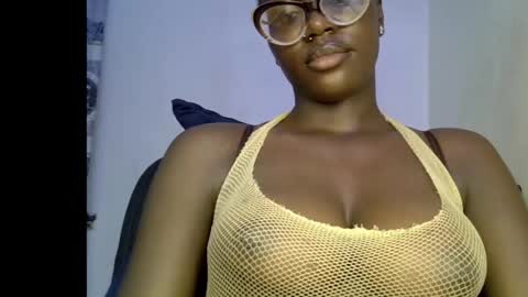 Snapshot of black_petitqueen12 chatting on 03-11-26, 08:59 BLACK online show from 03-11-26, 08:59