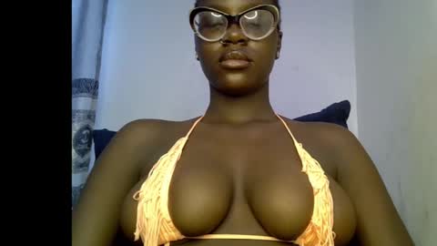 Snapshot of black_petitqueen12 chatting on 03-13-26, 07:26 BLACK online show from 03-13-26, 07:26