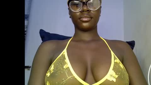 Snapshot of black_petitqueen12 chatting on 03-14-26, 08:14 BLACK online show from 03-14-26, 08:14