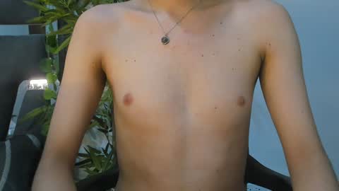 Snapshot of black_rose02 chatting on 01-19-25, 01:55 B L A C K R O S E online show from 01-19-25, 01:55