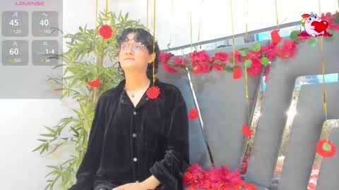 Snapshot of black_rose02 chatting on 02-14-25, 12:14 B L A C K R O S E online show from 02-14-25, 12:14