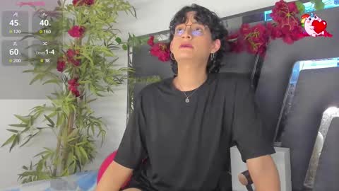 Snapshot of black_rose02 chatting on 02-21-25, 02:38 B L A C K R O S E online show from 02-21-25, 02:38
