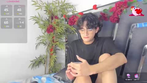 Snapshot of black_rose02 chatting on 03-09-25, 02:43 B L A C K R O S E online show from 03-09-25, 02:43