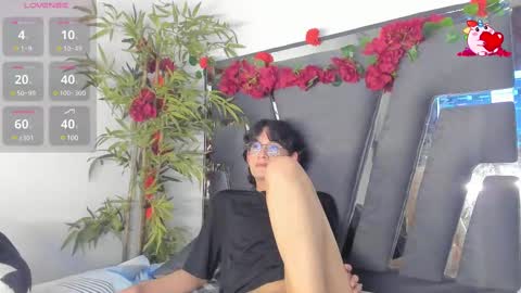 Snapshot of black_rose02 chatting on 03-09-25, 05:49 B L A C K R O S E online show from 03-09-25, 05:49