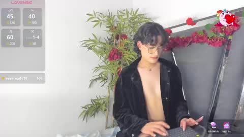 Snapshot of black_rose02 chatting on 03-12-25, 06:00 B L A C K R O S E online show from 03-12-25, 06:00