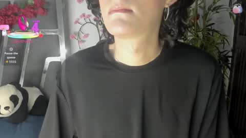 Snapshot of black_rose02 chatting on 09-10-25, 11:32 B L A C K R O S E online show from 09-10-25, 11:32